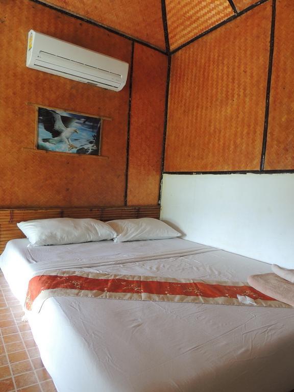 Bamboo Mountain View Phi Phi Resort Номер фото